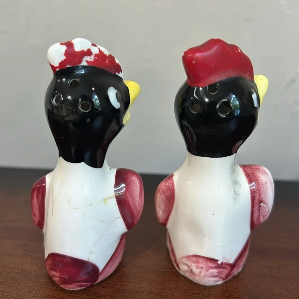 Vintage chicken / Rooster Salt & Pepper shakers